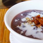 Cháo đậu đỏ nước dừa béo ngậy hấp dẫn cho bé biếng ăn