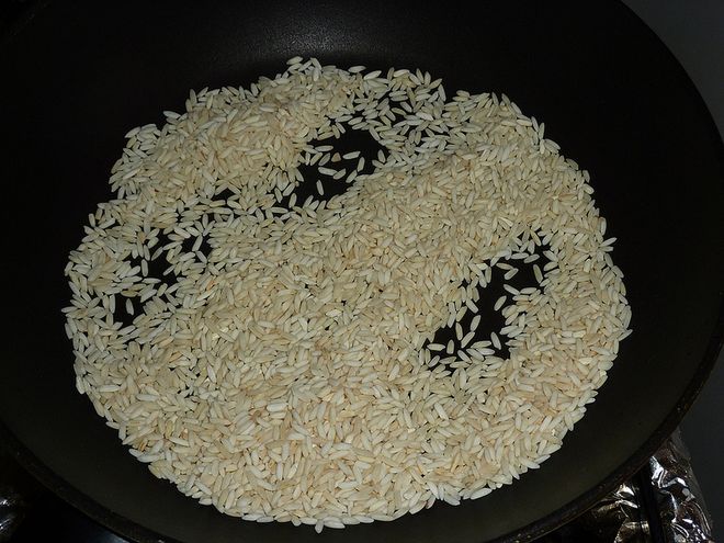 Rang gạo để cháo vừa thơm vừa không bị nát