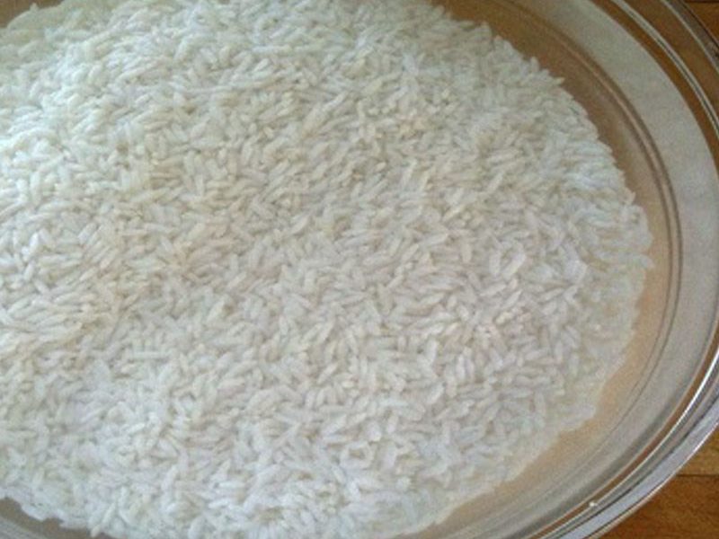 Gạo ngâm nước cho mềm