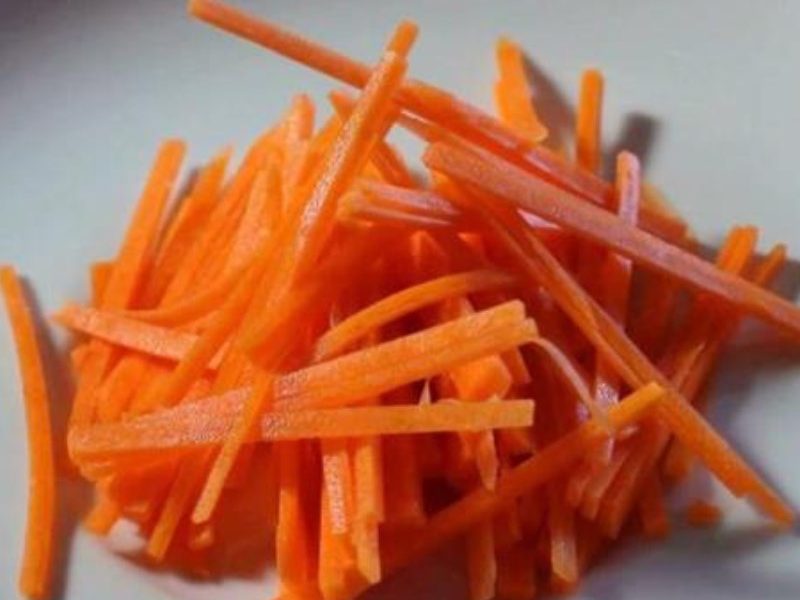 Cà rốt cắt sợi nhuyễn