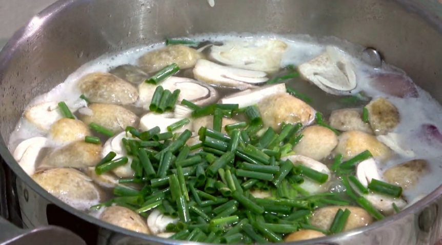 Món cháo lươn đậu xanh ngon ngọt ai ăn cũng thích
