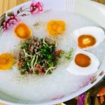 Món cháo trứng muối thịt nạc ấm bụng ngày mưa
