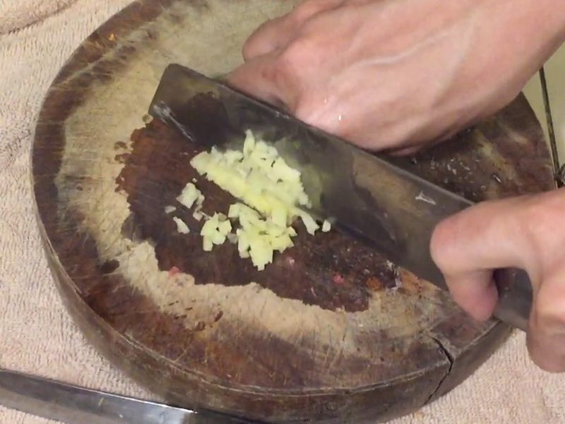 Khoai tây cắt hạt lựu