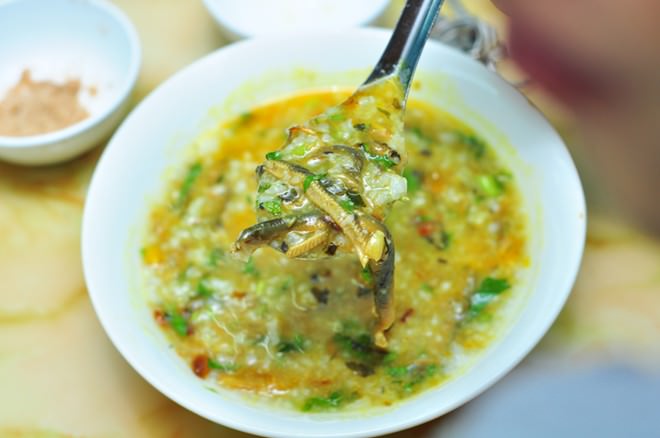 Món cháo lươn đậu xanh giúp bổ sung dinh dưỡng 