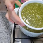 Món cháo rau má cá chép giúp giải nhiệt cho bé ăn dặm