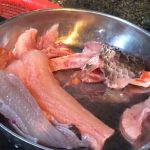 Cách lóc xương cá lóc nhanh-gọn-lẹ cho bữa cơm gia đình